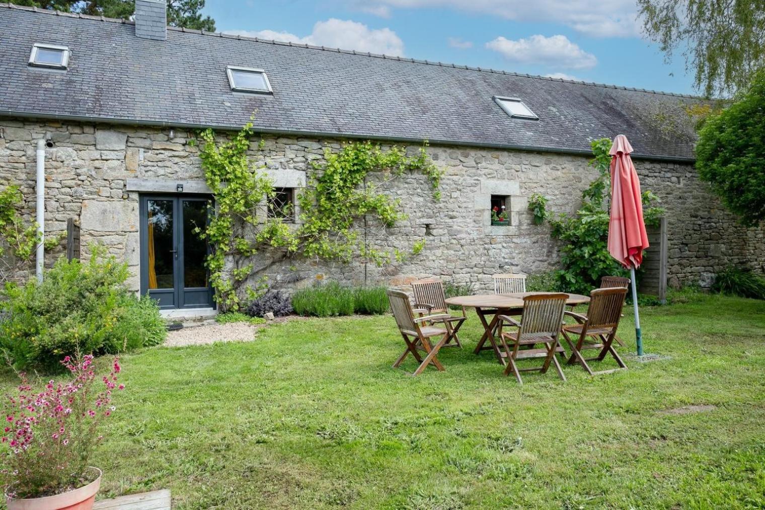 Domaine De La Blanche Hermine Plounerin Extérieur photo